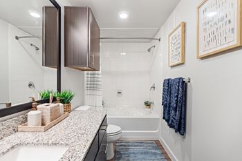Relaxing garden tubs